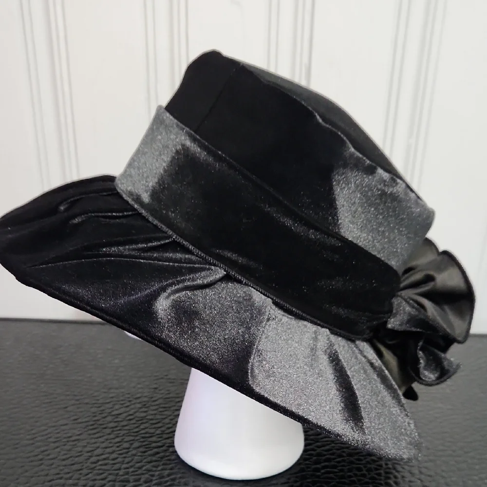 NEW! Elegant Black Velvet Hat - Picture 3 of 10